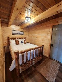 Luminous Cabin with Hot-Tub, BBQ and Deck in Ohio - 7