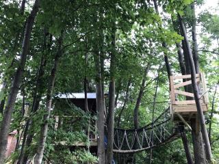 Cozy Mountain Cottage Rental near Green Mountain National Forest - 1