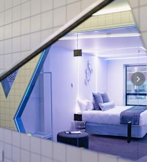 Futuristic Accommodation - Central Dunedin - 7