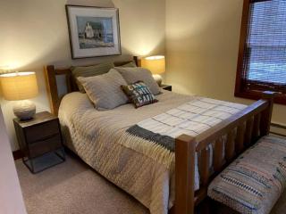Amazing Cabin Perfect for Family Getaways in Coram, Montana - 7