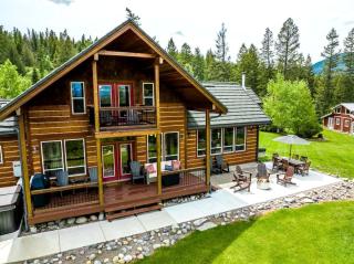 Amazing Cabin Perfect for Family Getaways in Coram, Montana - 0