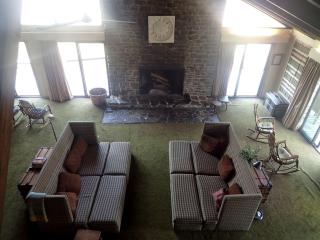 Large and Spacious Lakeside Cabin with Mountain Views in Fairhope, Pennsylvania - 2