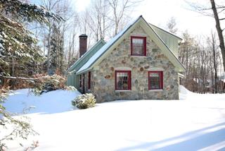 Charming Secluded Cottage with Fairy Tale Woodlands in Vermont's Green Mountains - 1
