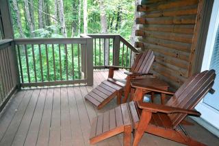 Cozy Log Cabin near Hocking Hills State Park, Ohio - 9