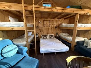Cozy Mountain Cabin in Sunderland, VT - 7