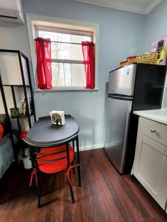 Charming Tiny Cottage in the Woods near Center Hill Lake for a Romantic Getaway near Baxter, Tennessee - 2