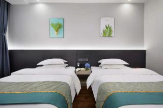 Whale Time Fenghuang Jiaxiang Light Luxury Hotel - 2