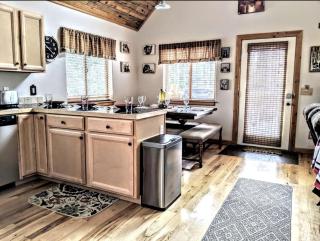 Pet Friendly Cabin for Fun Family Glamping Trips to Fairplay, Colorado - 7