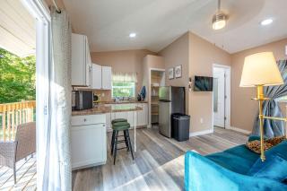 Off-Grid Tiny House with Fire Pit and Countryside Views in Tennessee - 9