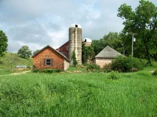 Country Cottage Rental on 50 Acres of Sublime Land in Southwest Wisconsin - 0
