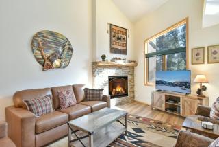 Chimney Ridge Larkspur Townhome - Hot Tub - Great Location - 7