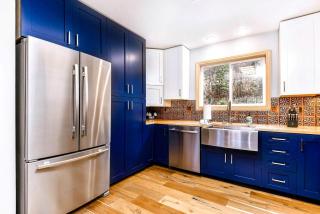 High-altitude Hideaway: Large Rental on Schweitzer Mountain with Views and Hot Tub - 1