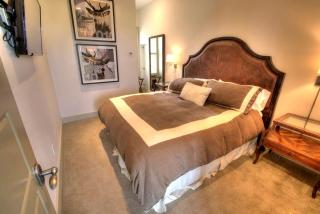 Incredible Luxury Villa Rental with Staff Included on Ranch near Austin, Texas - 1