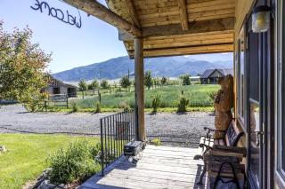 Romantic Cabin Rental with a Delightful Porch near Ennis, Montana - 1