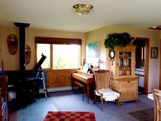 Romantic and Rural Cabin Rental Close to Yellowstone River near Bozeman, Montana - 8