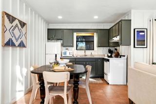 Cozy Cabin in Ingram, Texas for Romantic Weekends Away - 8