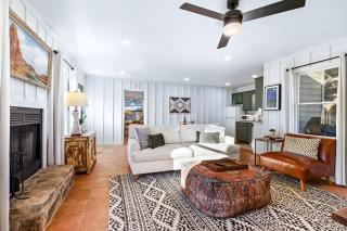Cozy Cabin in Ingram, Texas for Romantic Weekends Away - 5