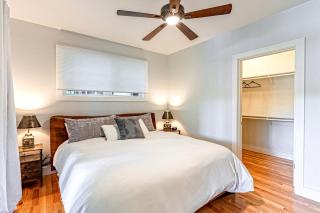 Enormous Cabin Retreat with Beautiful Views and Private Dock in Topton, North Carolina - 7
