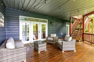 Enormous Cabin Retreat with Beautiful Views and Private Dock in Topton, North Carolina - 3