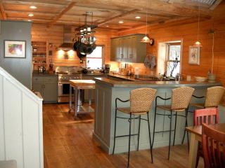 Immaculate Cabin Rental with a Hot Tub next to Lake Pend Oreille in Bonner County, Idaho - Broten - 9