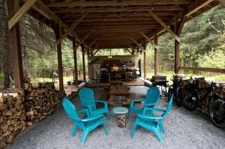 Alaskan Glamping Yurt in Seward for an Eco-Adventure - 6
