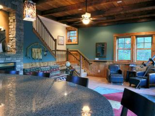 Superb Mountain Cottage on Luxury Resort in Nantahala Forest, North Carolina - 3