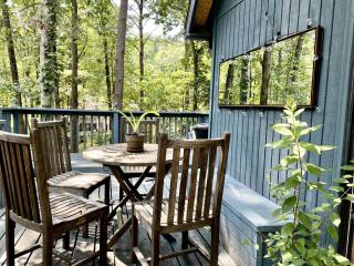 Secluded Cabin Rental with Forest Views outside of Baltimore - 7