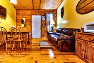 Cozy Creekside Cabin Rental near Cherokee, North Carolina - 8