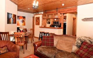 Family-Friendly Cabin Rental with Lone Peak Views in Big Sky - 8
