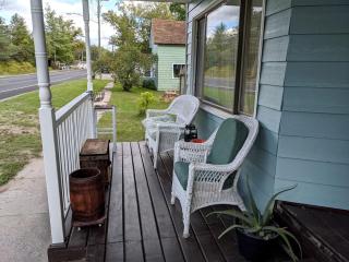 Vintage Cabin Rental near Tippy Dam in Manistee National Forest, Michigan - 6