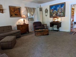 Vintage Cabin Rental near Tippy Dam in Manistee National Forest, Michigan - 5