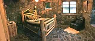 Stunning Log Cabin Rental with Breathtaking Views in Tygh Valley, Oregon - 7