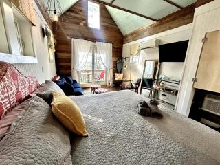 Elevated Cabin in the Trees Perfect for a Weekend Getaway in the Outer Banks, North Carolina - 8
