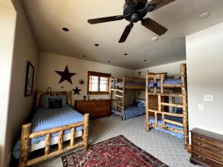 Scenic Creekside Lodge with Decks and Madison River Access near Yellowstone, Ennis Montana - 5