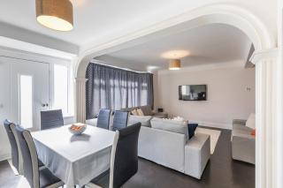 Bright Christchurch Home - Holdenhurst - 7