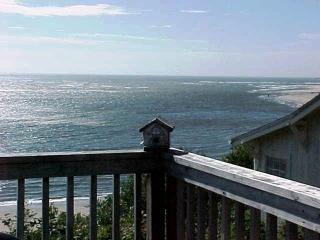Rustic Oceanfront Cottage Rental on Netarts Bay near Tillamook - 2