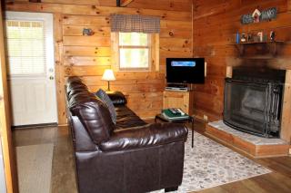 Romantic Cabin Rental in the Forest near Beckley, West Virginia - 9