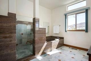 Breathtaking Cottage with Hot-tub in Eagle Mountain, Utah - 1