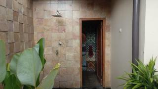 Villa Joglo Kawung - City Centre Paradise with Pool - 9