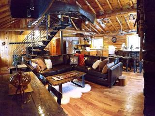 Superb Log Cabin Rental for Groups near Munising and Pictured Rocks National Lakeshore, Michigan - 2