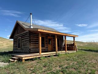 Charming Cabin with Pond and Mountain Views near Downtown Ennis, Montana - 0
