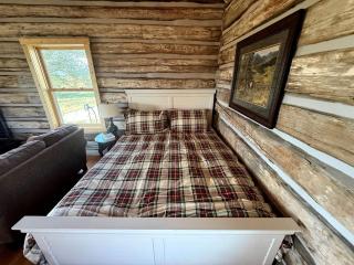 Charming Cabin with Pond and Mountain Views near Downtown Ennis, Montana - 8