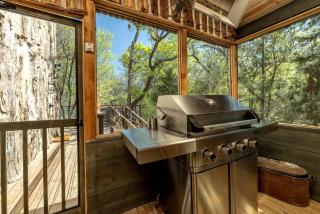 Magical Treehouse with Slide by Brazos River for Family Glamping Adventures in Texas - 1