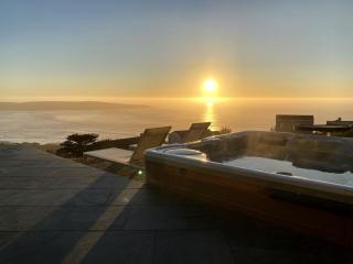 Sky House Boutique Seaside Retreat With Cinema Near Dillon Beach - 6