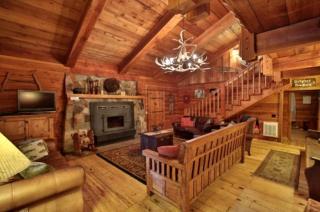 Spacious Luxury Cabin Rental for Group Mountain Retreat near Leavenworth - 2