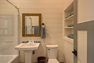 Stunning Cottage Rental Ideal for a Family to Go Glamping in Georgia - 1