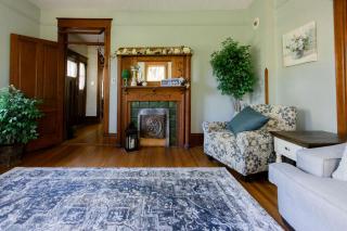 Tranquil Retreat to the Woods: Beautiful Family-Friendly Cottage near Owensville, Missouri - 4