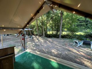 Exquisite Safari Tent Haven near Smoky Mountains in Tennessee - 4
