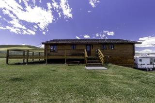 Secluded Cabin Rental for a Peaceful Vacation in Montana - 8