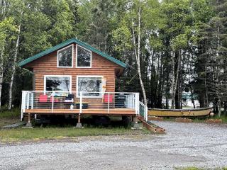 Spacious Waterfront Cabin Rental on the Shores of Cook Inlet, Alaska - 7